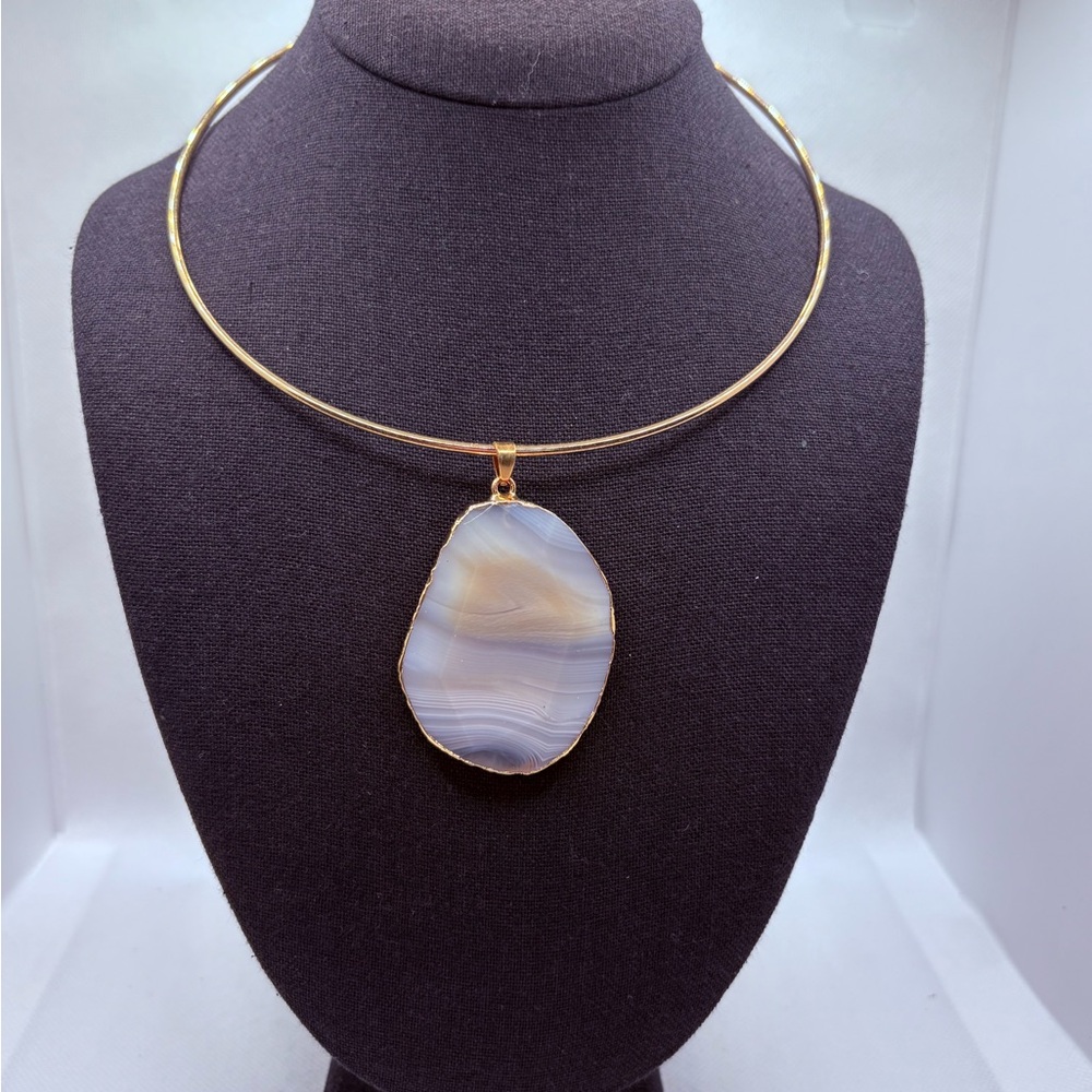 Shades Of Blue Agate Slice Torque Necklace Goldtone Edges Choker 12-14”